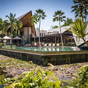 Niramaya And Port Douglas