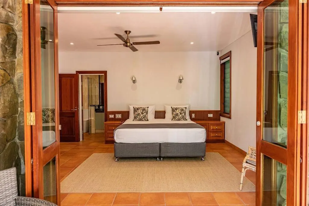 17 Wharf Street - Main House & Bungalow Port Douglas 0*,  Australia