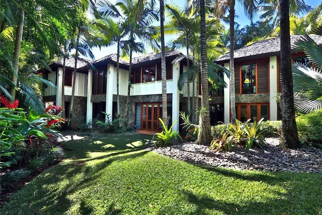 17 Wharf Street - Main House & Bungalow Port Douglas Сasa de vacaciones
